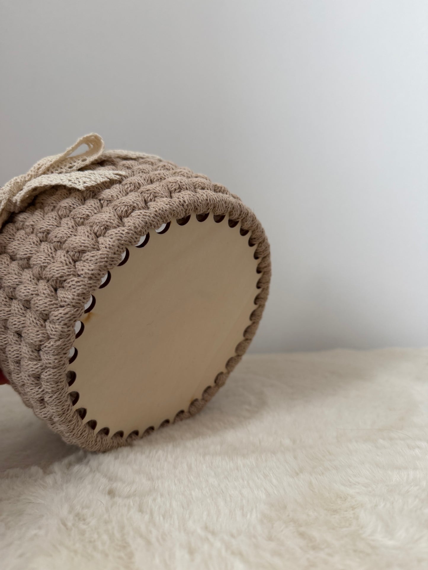 Koszyk beżowy średni