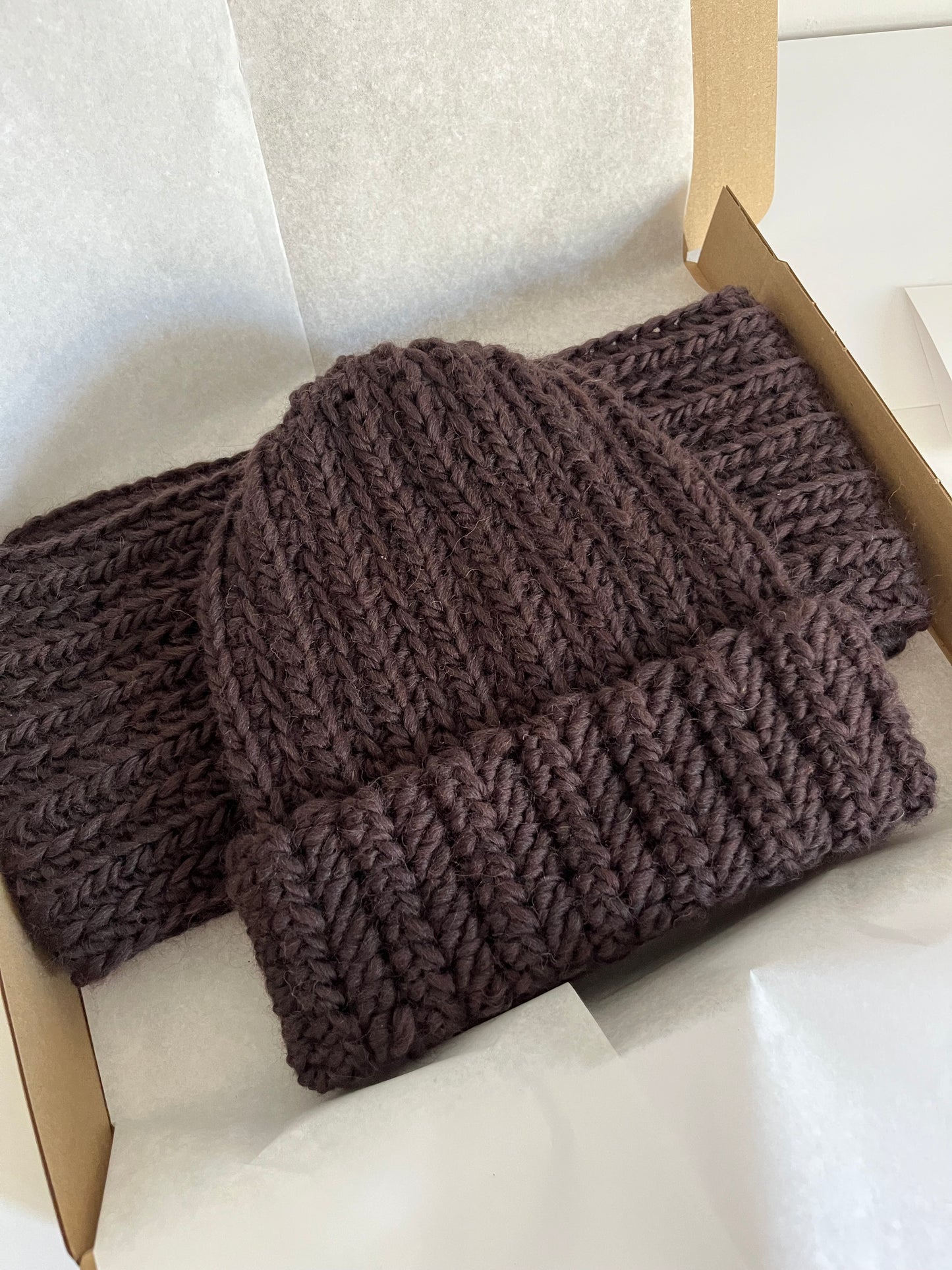 Wełniany komplet ciemny brąz