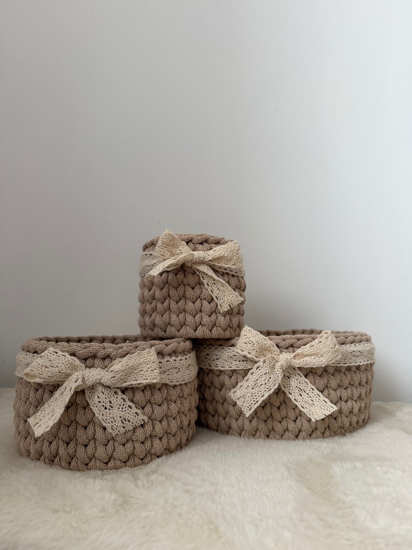 Zestaw koszyków beżowych