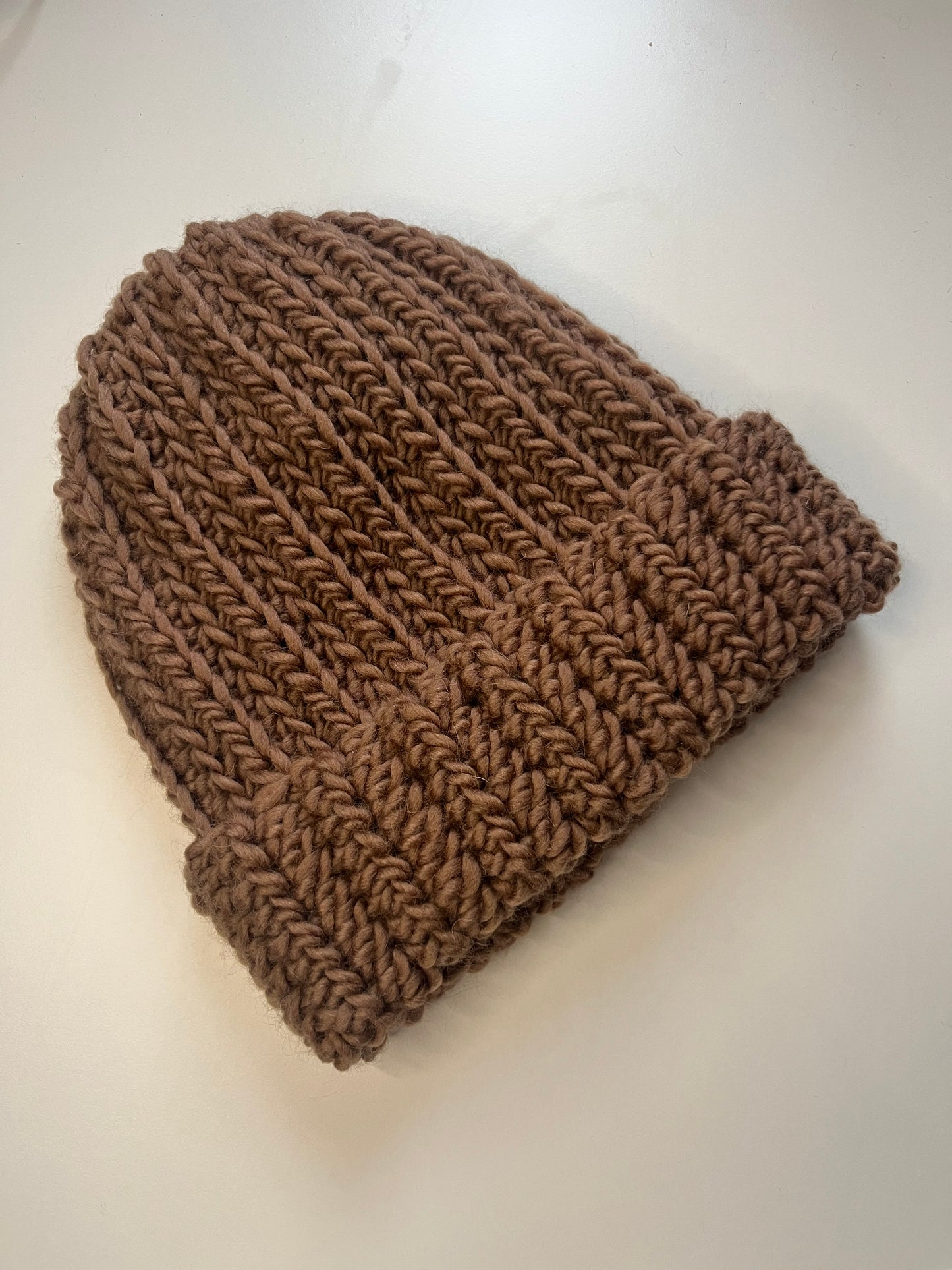 Czapka wełniana migdał