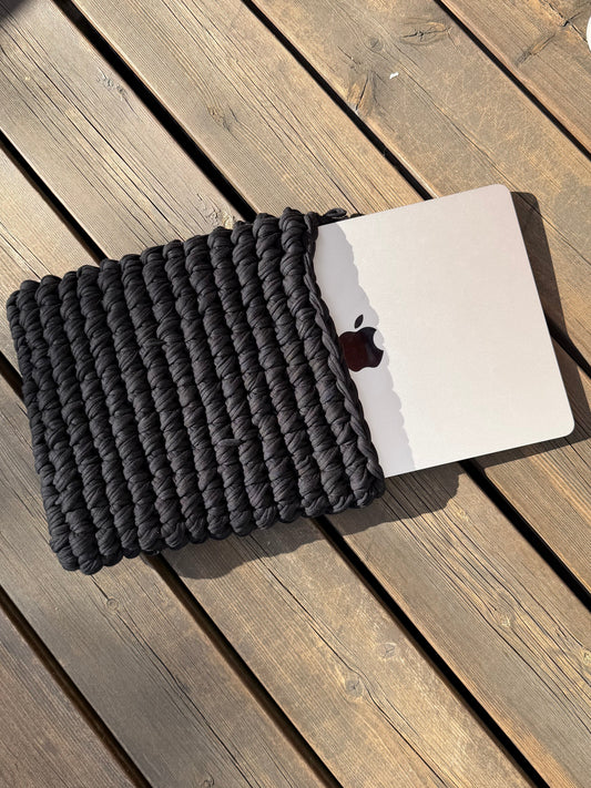 Etui na laptopa