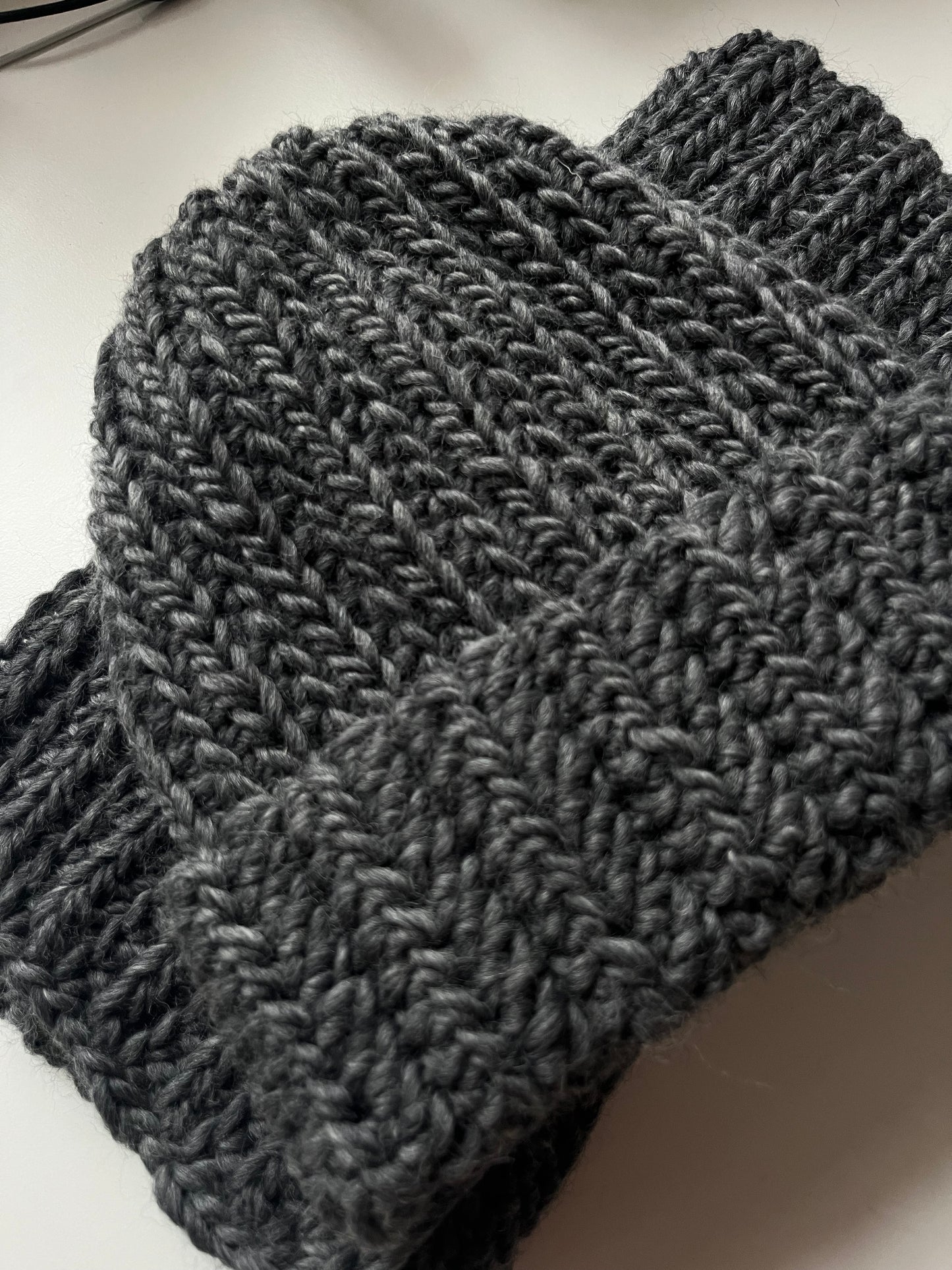 Wełniany komplet ciemny szary