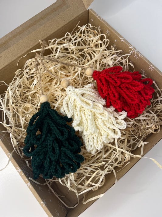 Zestaw trzech choinek