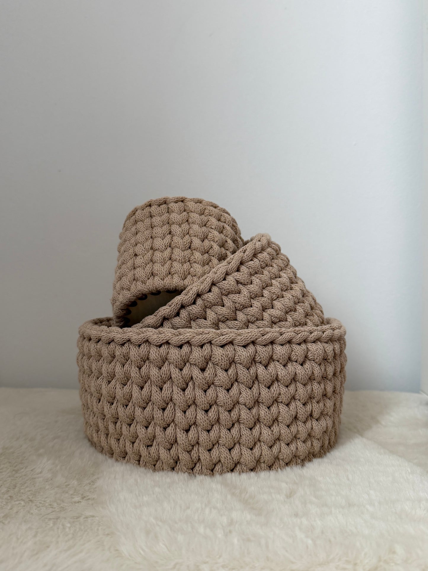 Zestaw koszyków beżowych