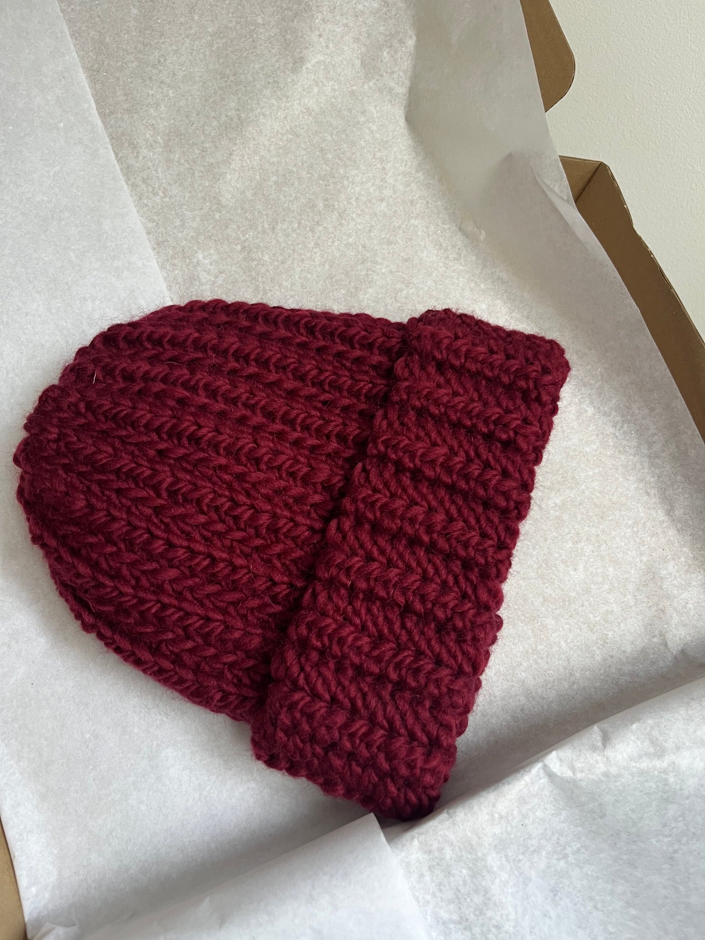 Czapka wełniana rubinowa